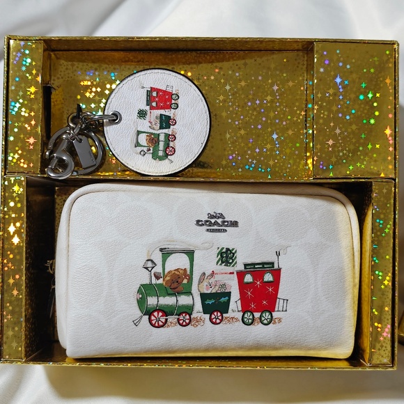 COACH BOXED BOXY COSMETIC CASE & MIRROR BAG CHARM IN SIGNATURE CANVAS WITH TRAIN - Picture 1 of 8